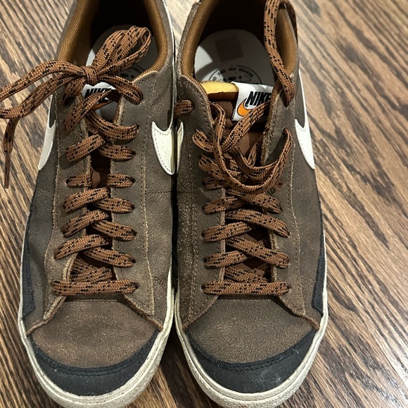 Nike Men's Brown Low Blazer Size 9 - Picture 1 of 2